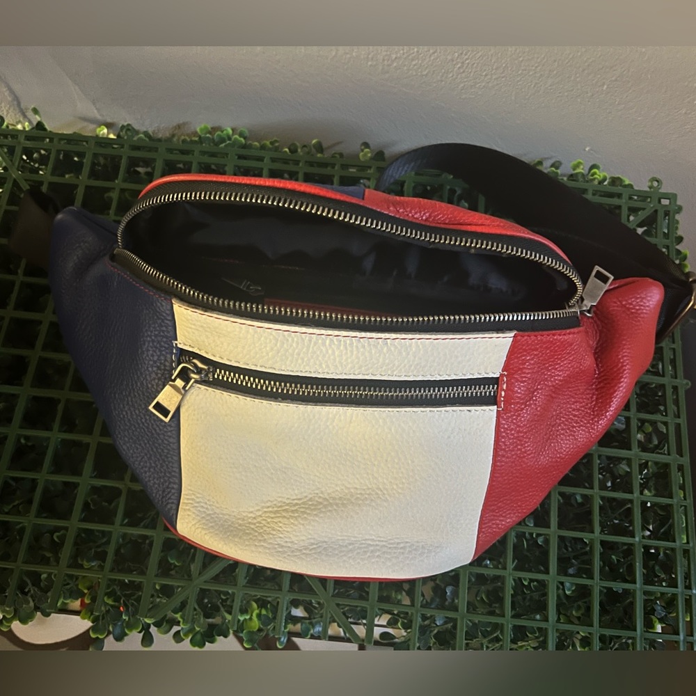 Men’s belt bag new with tag